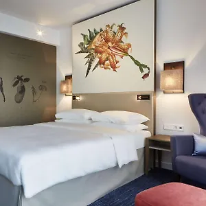 Hyatt Regency Otel