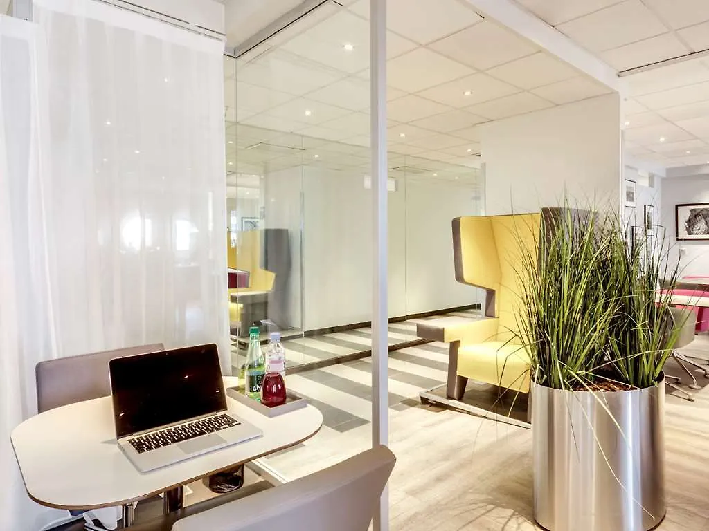 Mercure Paris Gare De Lyon Tgv 4*,